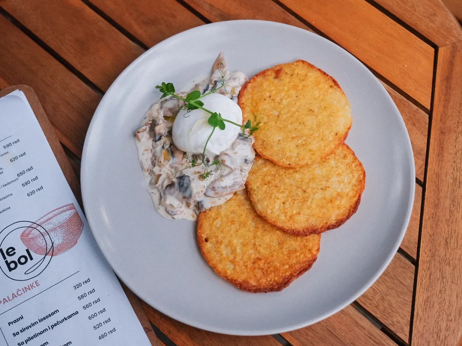 Драники с грибным соусом