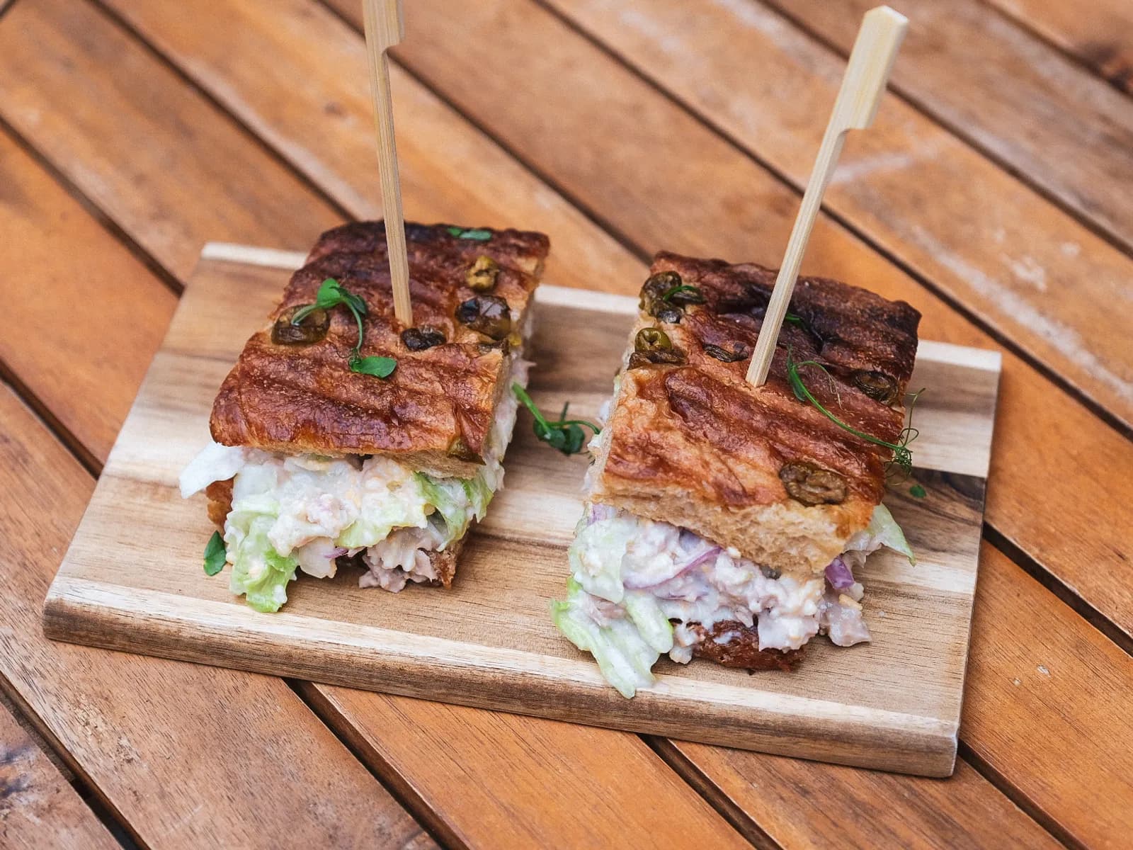 Сэндвич с тунцом